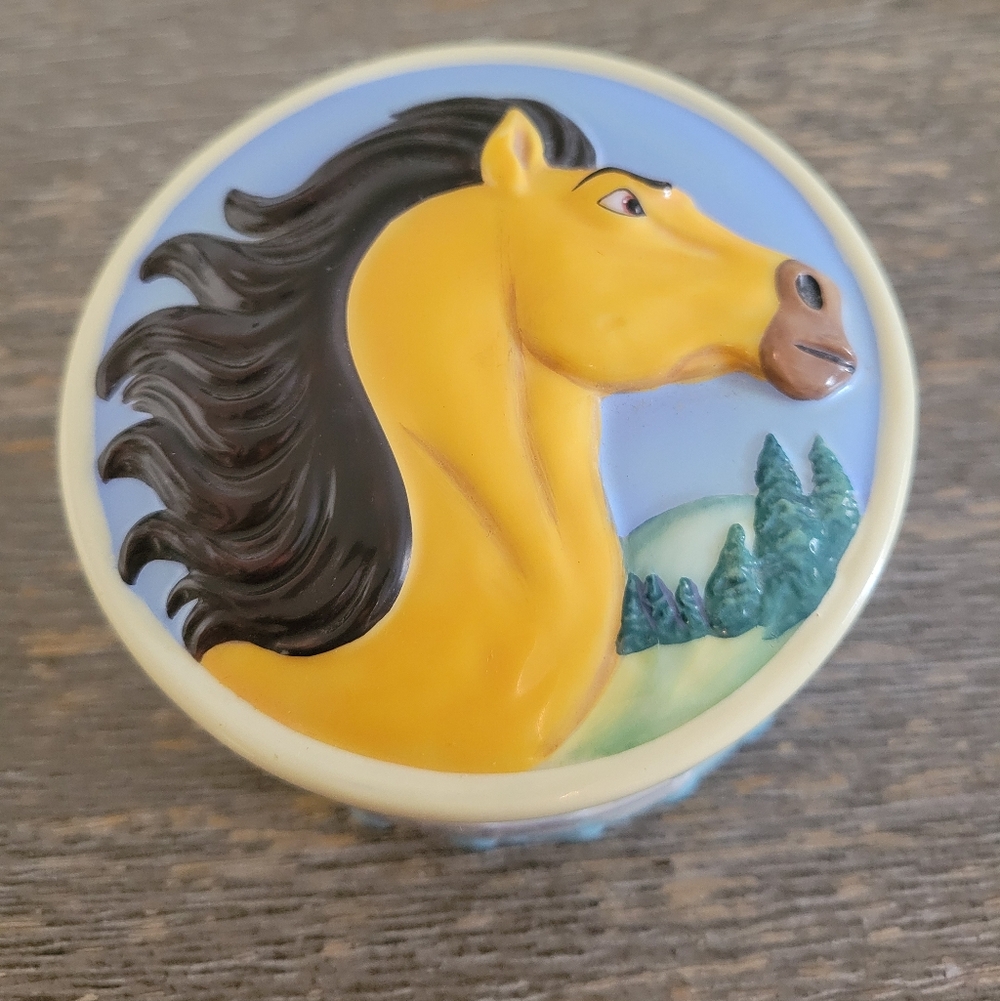 Breyer The Spirit Stallion of the Cimarron collection keepsake box